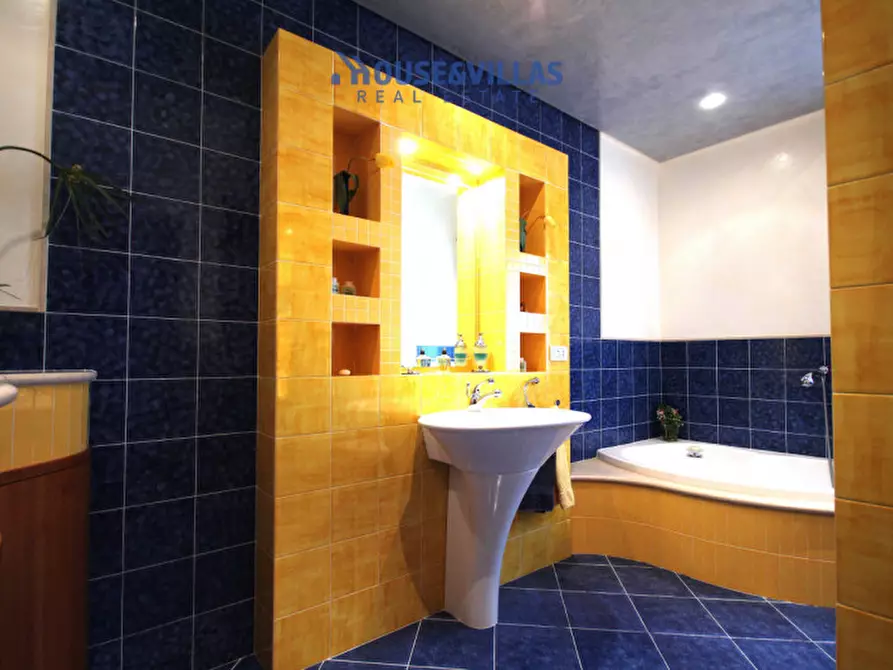 Immagine 26 di Villa in vendita  in contrada chiusa di carlo a Avola