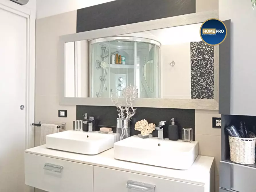 Immagine 19 di Appartamento in vendita  in Via Rosolina a Tivoli