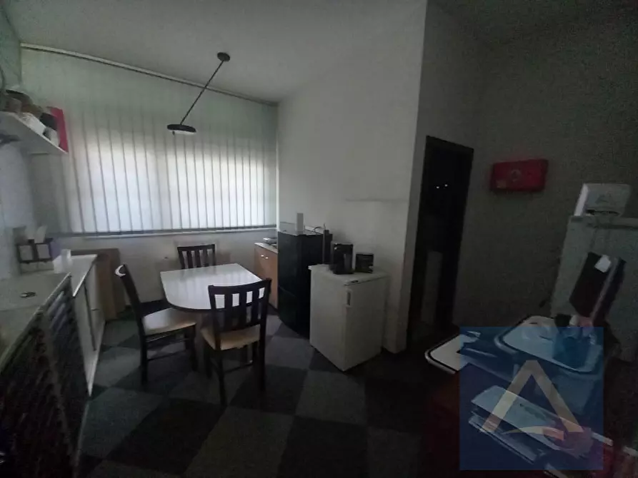 Immagine 4 di Ufficio in affitto  in via Piave 75 a Merano .Meran.