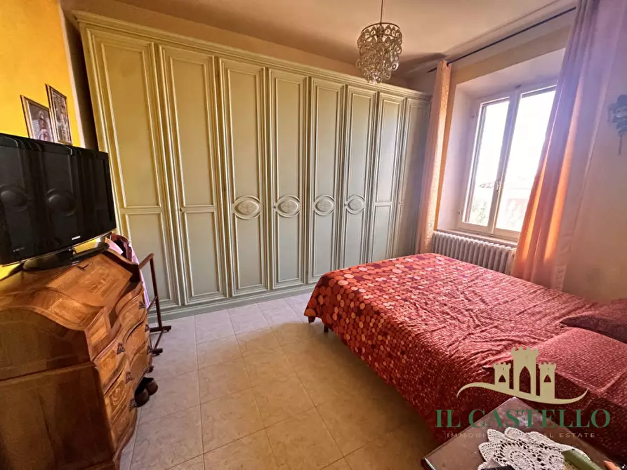 Immagine 6 di Casa indipendente in vendita  a Castiglione Del Lago