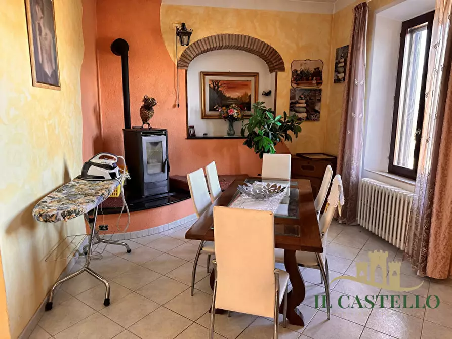 Immagine 7 di Casa indipendente in vendita  a Castiglione Del Lago