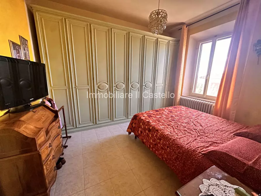 Immagine 10 di Casa indipendente in vendita  a Castiglione Del Lago