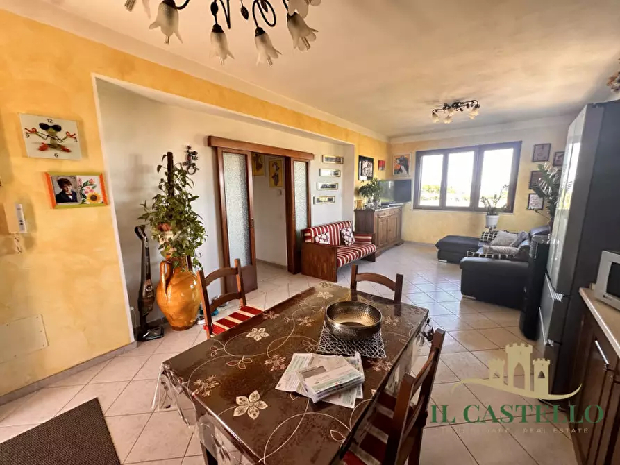 Immagine 13 di Casa indipendente in vendita  a Castiglione Del Lago