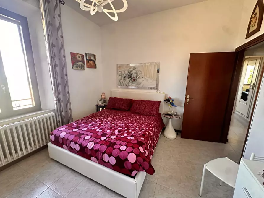 Immagine 12 di Casa indipendente in vendita  a Castiglione Del Lago