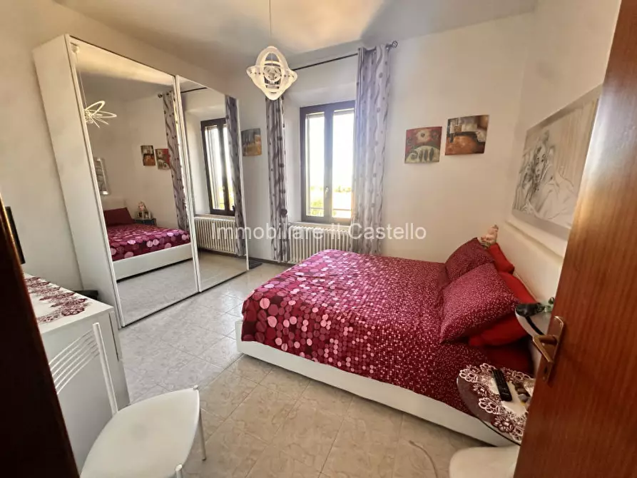 Immagine 13 di Casa indipendente in vendita  a Castiglione Del Lago