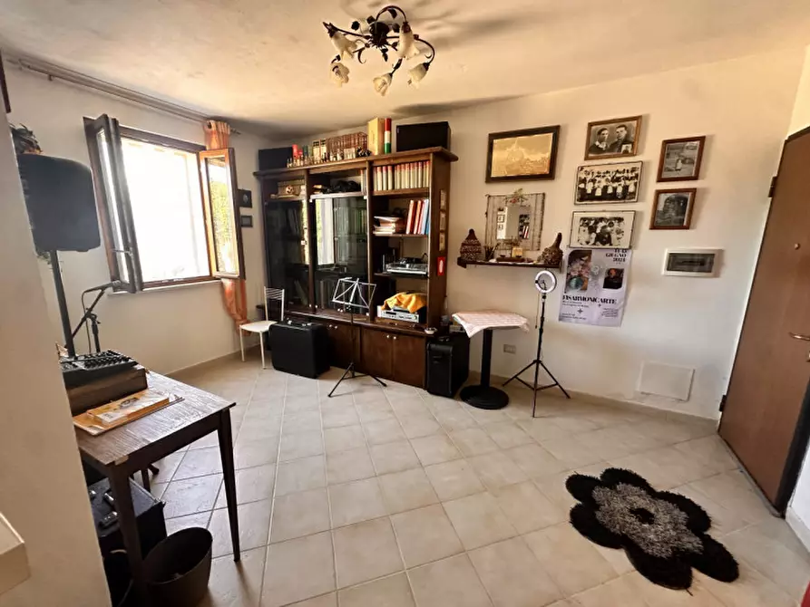 Immagine 23 di Casa indipendente in vendita  a Castiglione Del Lago