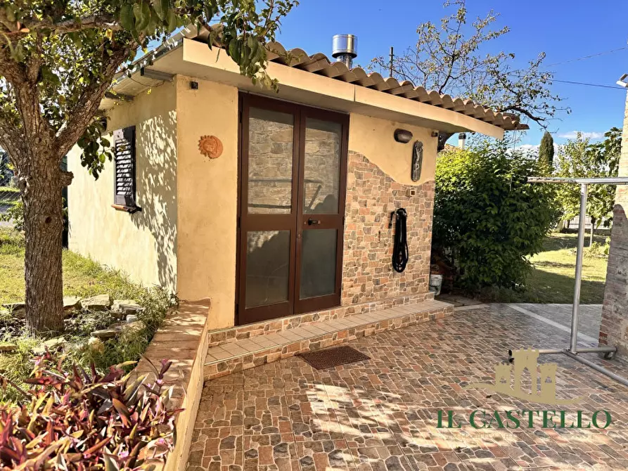 Immagine 26 di Casa indipendente in vendita  a Castiglione Del Lago