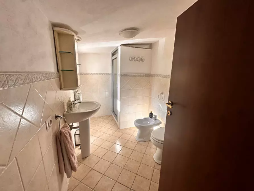 Immagine 25 di Casa indipendente in vendita  a Castiglione Del Lago