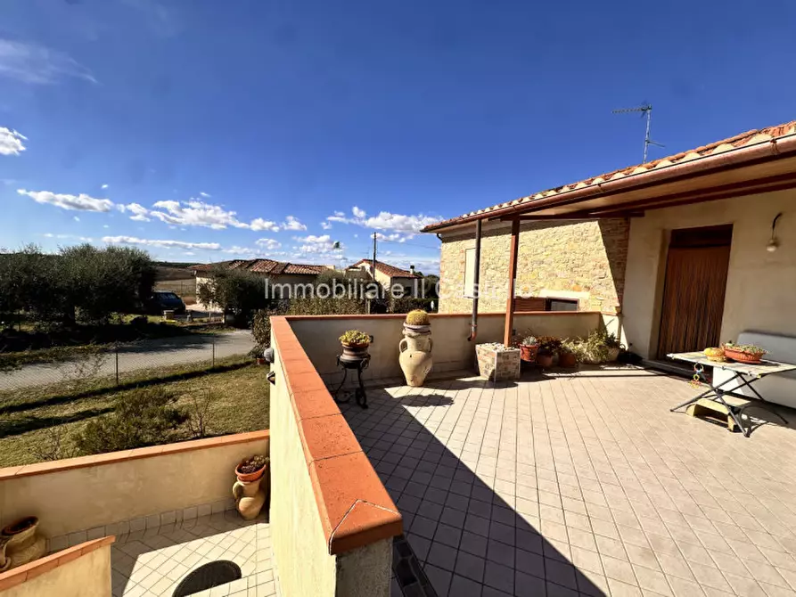 Immagine 28 di Casa indipendente in vendita  a Castiglione Del Lago