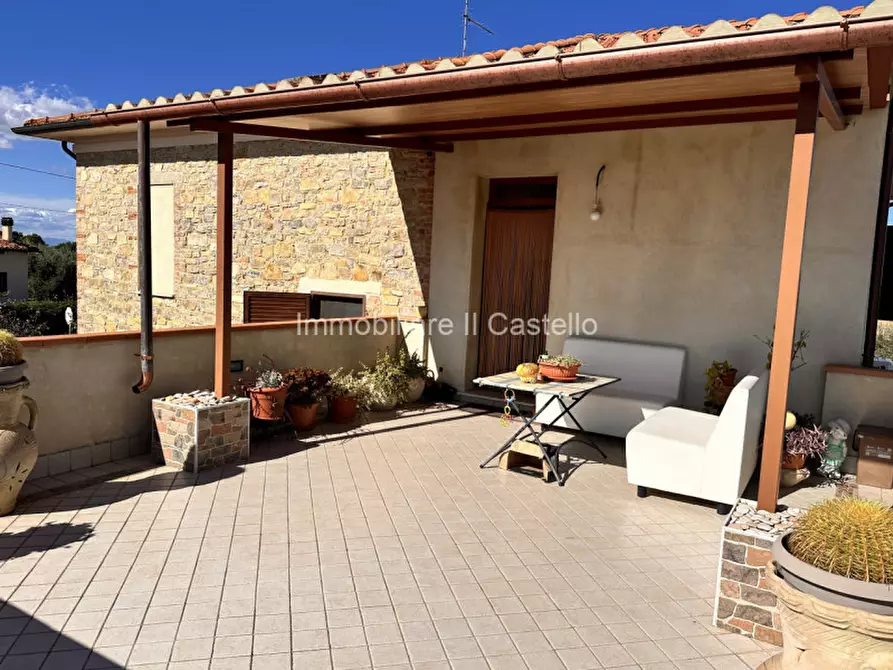 Immagine 29 di Casa indipendente in vendita  a Castiglione Del Lago