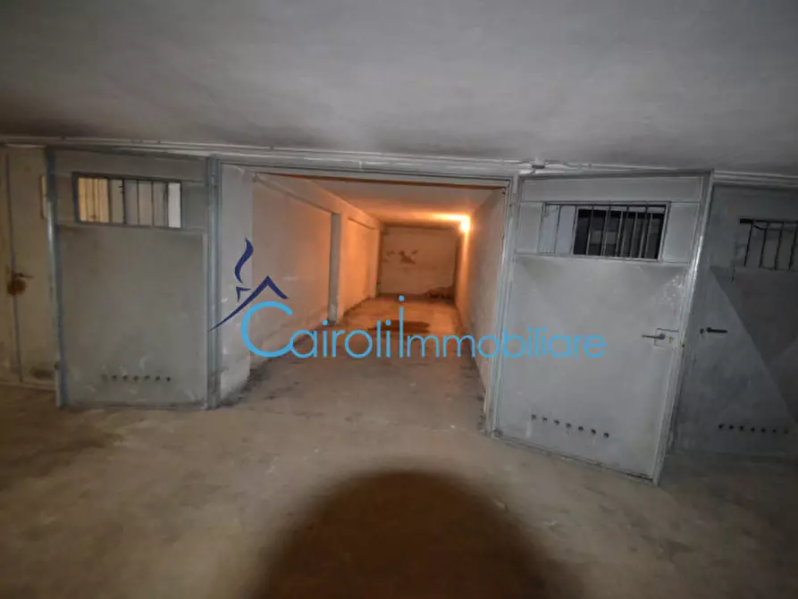 Immagine 9 di Garage in vendita  a Pavia