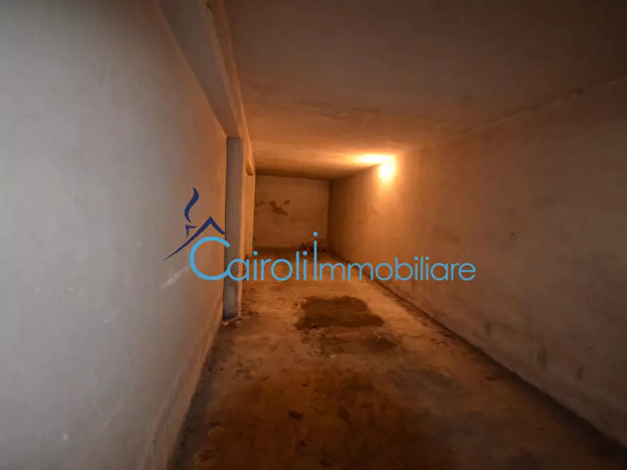 Immagine 11 di Garage in vendita  a Pavia