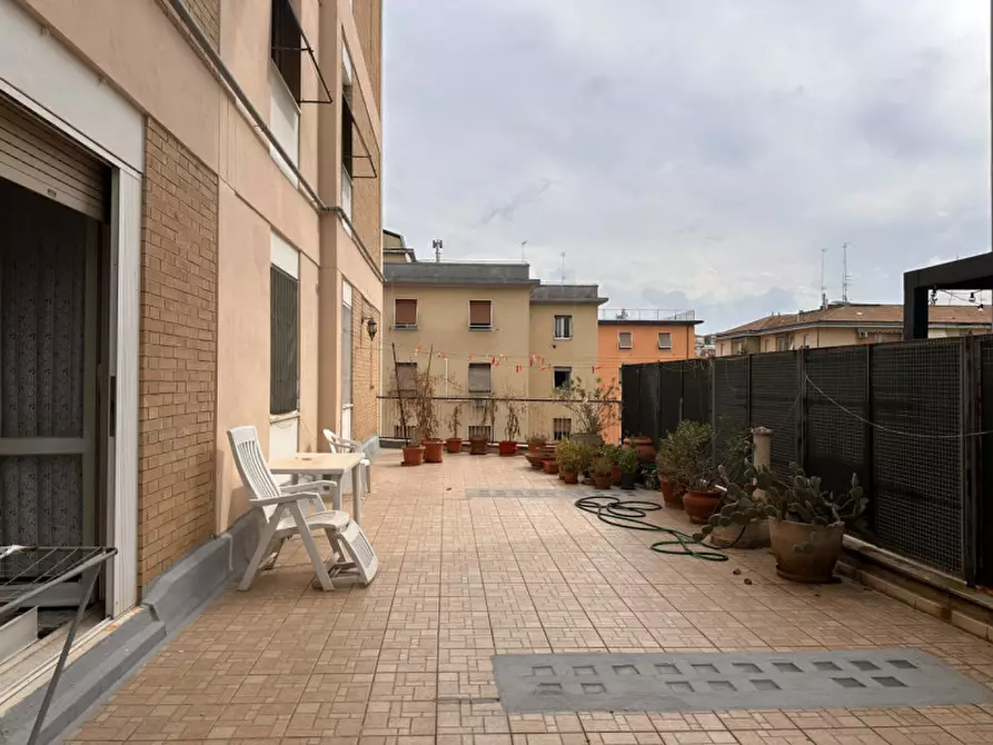 Immagine 2 di Appartamento in vendita  in Via Urbino a Ancona