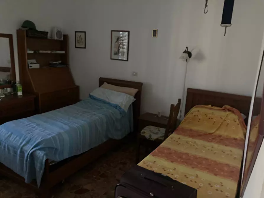 Immagine 9 di Appartamento in vendita  in Via Urbino a Ancona