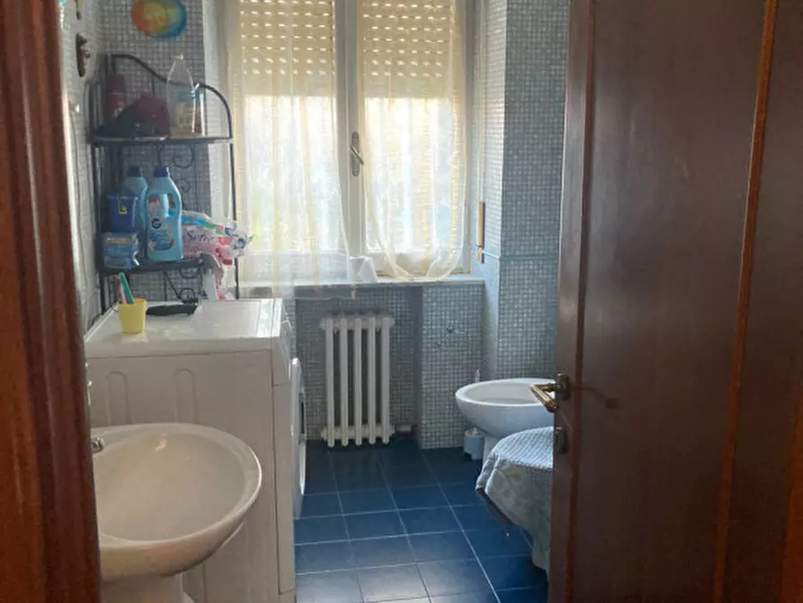 Immagine 10 di Appartamento in vendita  in Via Urbino a Ancona