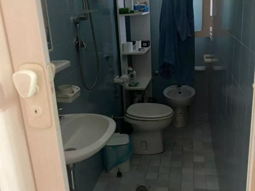 Immagine 12 di Appartamento in vendita  in Via Urbino a Ancona