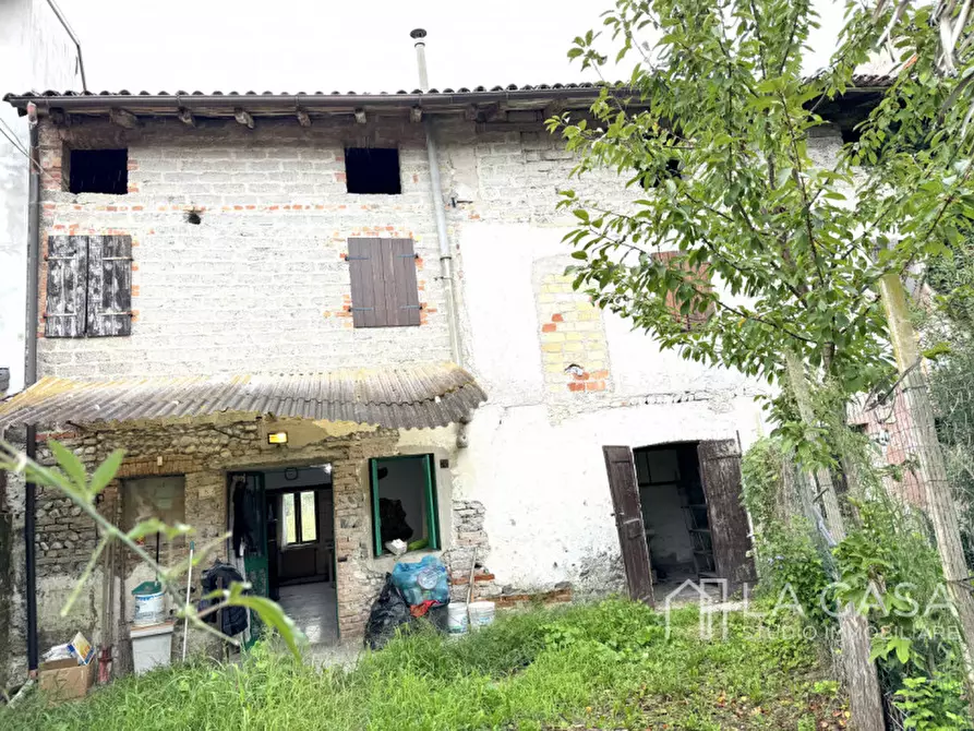 Immagine 1 di Rustico / casale in vendita  in Via Fornasini a Valvasone Arzene