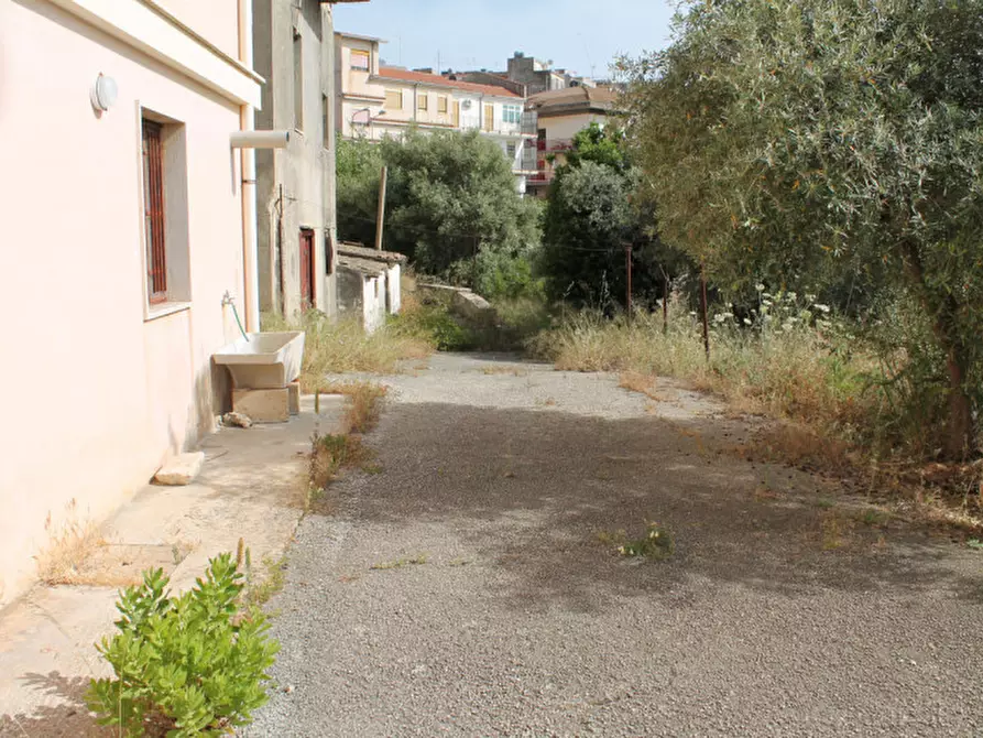 Immagine 29 di Villa in vendita  in via Tommaso Fazzello a Noto