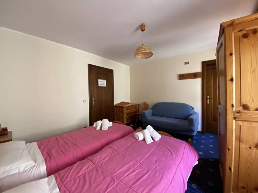 Immagine 25 di Bed & Breakfast in vendita  in Piazza Luigi Rizzardi a Auronzo Di Cadore