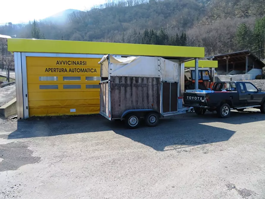 Immagine 2 di Attività commerciale in vendita  in via Ronco la croce a Montecreto