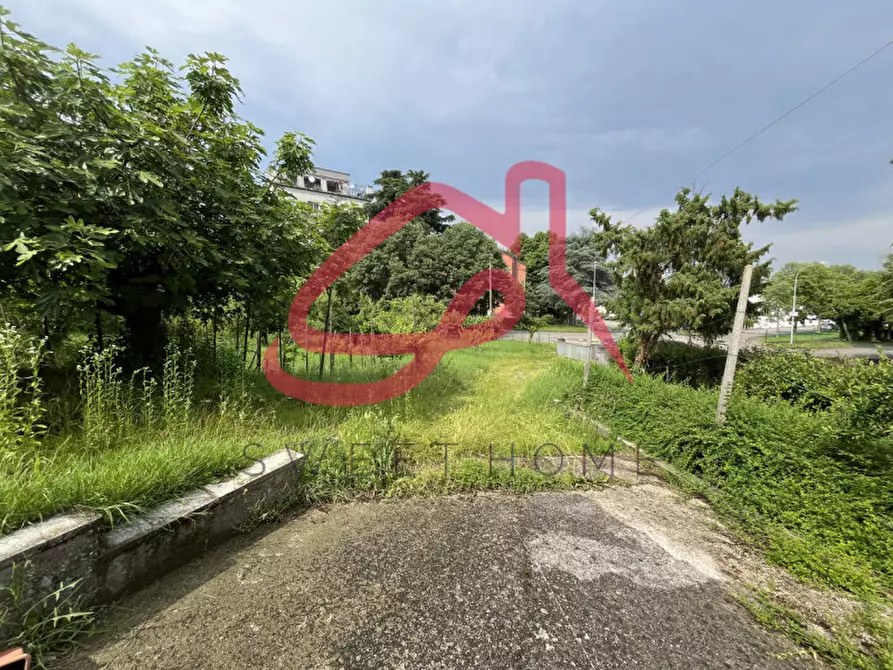 Immagine 5 di Villa in vendita  in Via Vecchia Trevigiana a Conegliano