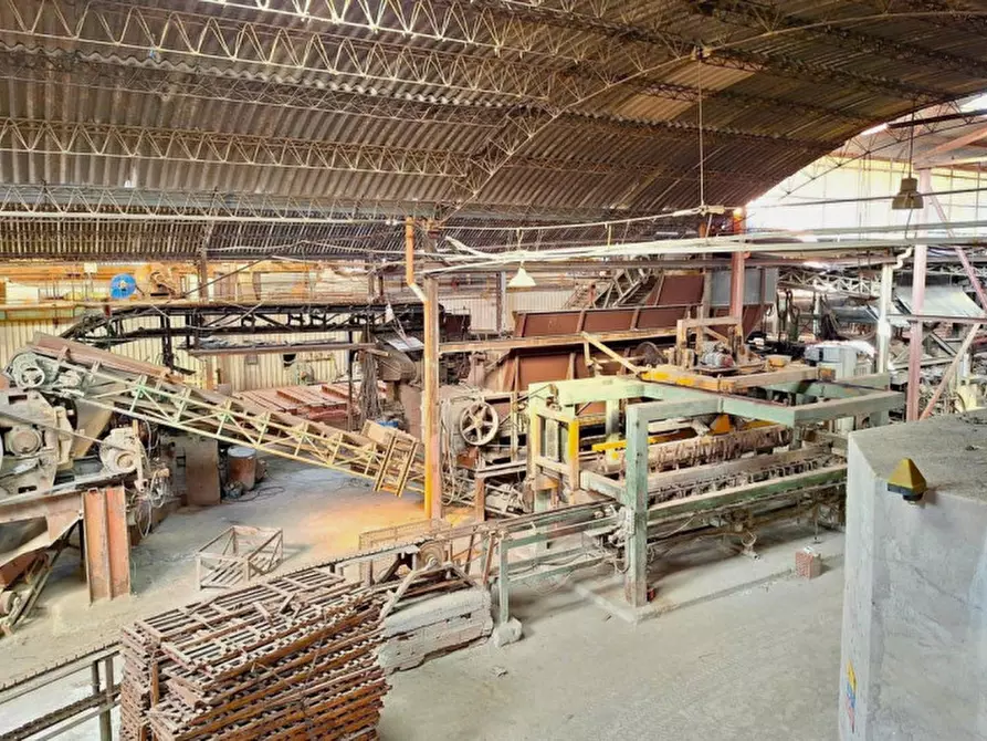 Immagine 8 di Capannone industriale in vendita  in Via Nazionale, N. 2 a Valdina