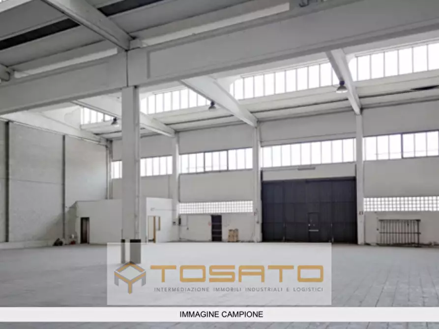 Immagine 2 di Capannone industriale in vendita  a Bussolengo