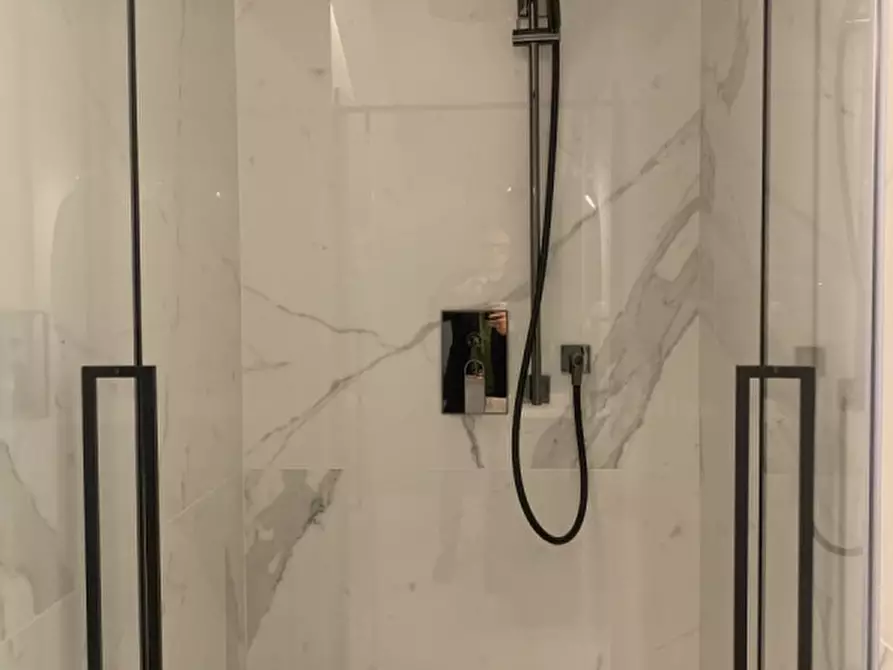 Immagine 17 di Appartamento in affitto  in via roma 2 a Trieste