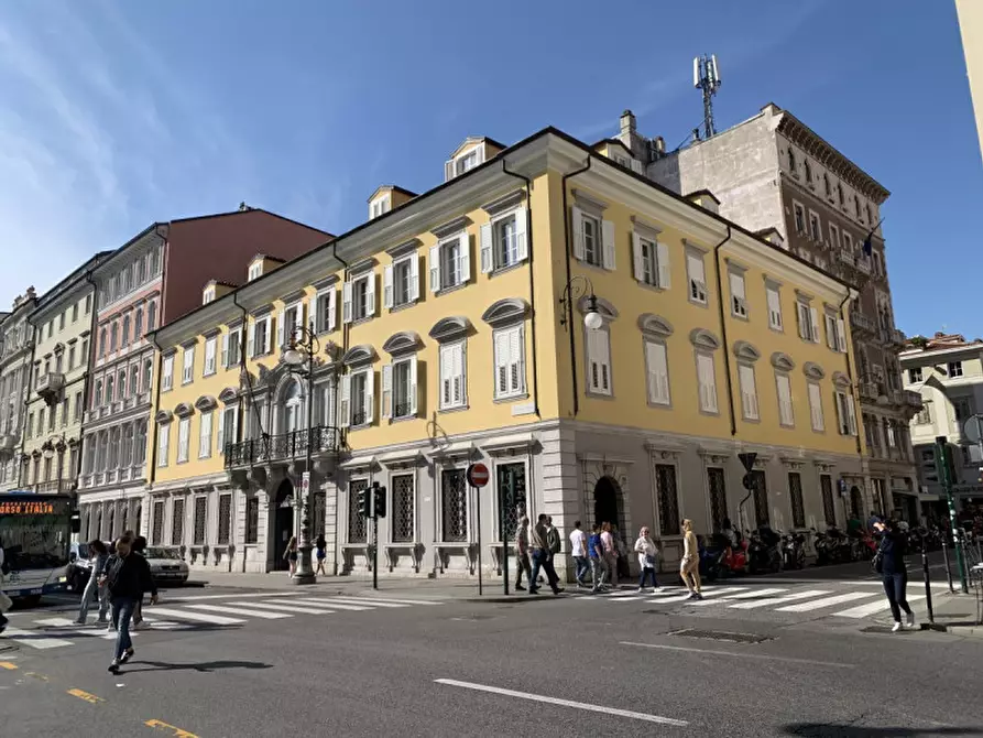 Immagine 36 di Appartamento in affitto  in via roma 2 a Trieste
