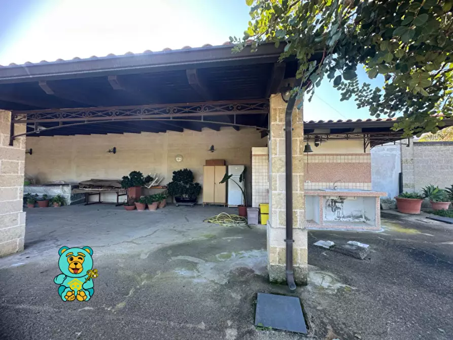 Immagine 25 di Villa in vendita  in strada comunale raho a Novoli