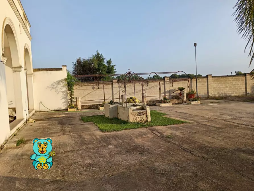 Immagine 36 di Villa in vendita  in strada comunale raho a Novoli