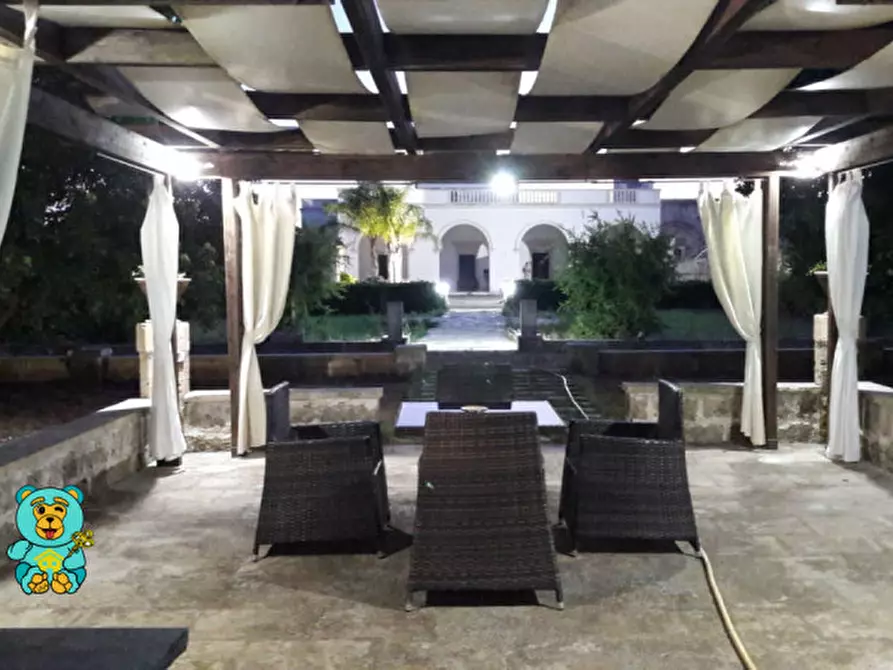 Immagine 49 di Villa in vendita  in strada comunale raho a Novoli