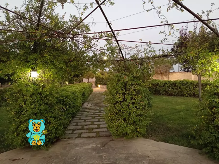 Immagine 70 di Villa in vendita  in strada comunale raho a Novoli