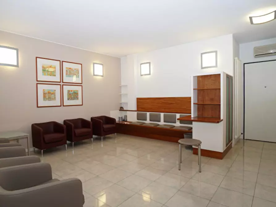 Immagine 3 di Ufficio in vendita  in PIAZZA COSTITUZIONE a San Bonifacio