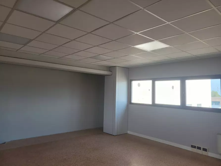 Immagine 8 di Capannone industriale in affitto  a Fiorano Modenese