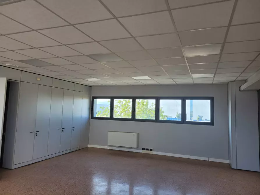 Immagine 9 di Capannone industriale in affitto  a Fiorano Modenese