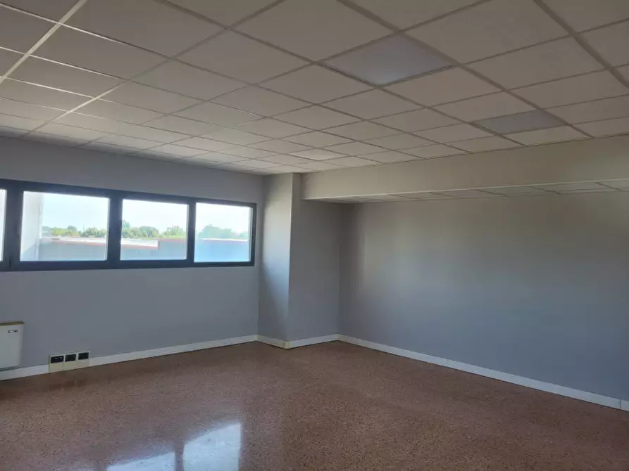 Immagine 10 di Capannone industriale in affitto  a Fiorano Modenese