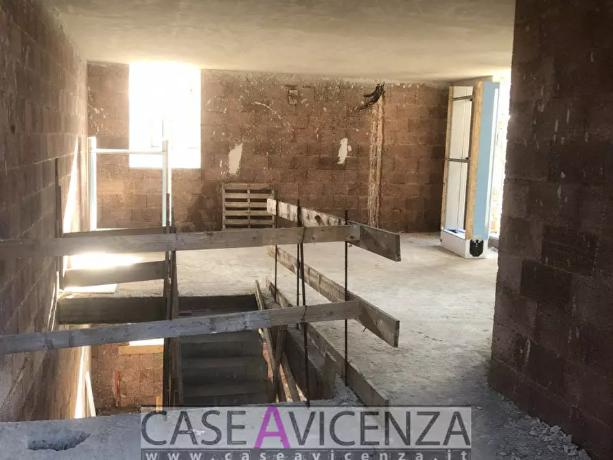 Immagine 1 di Casa quadrifamiliare in vendita  in via roma a Camisano Vicentino