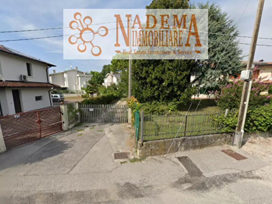 Immagine 1 di Casa indipendente in vendita  in VIA SCAPACCHIO' 135 a Selvazzano Dentro