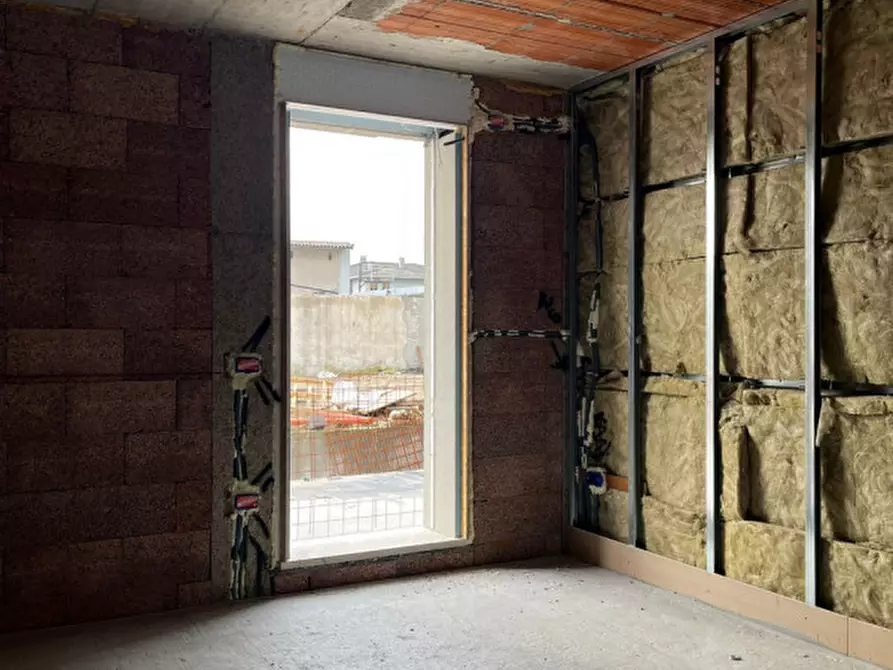 Immagine 11 di Appartamento in vendita  a Romano D'ezzelino