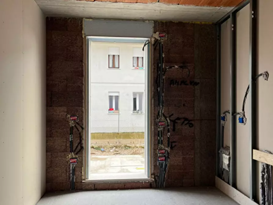 Immagine 17 di Appartamento in vendita  a Romano D'ezzelino