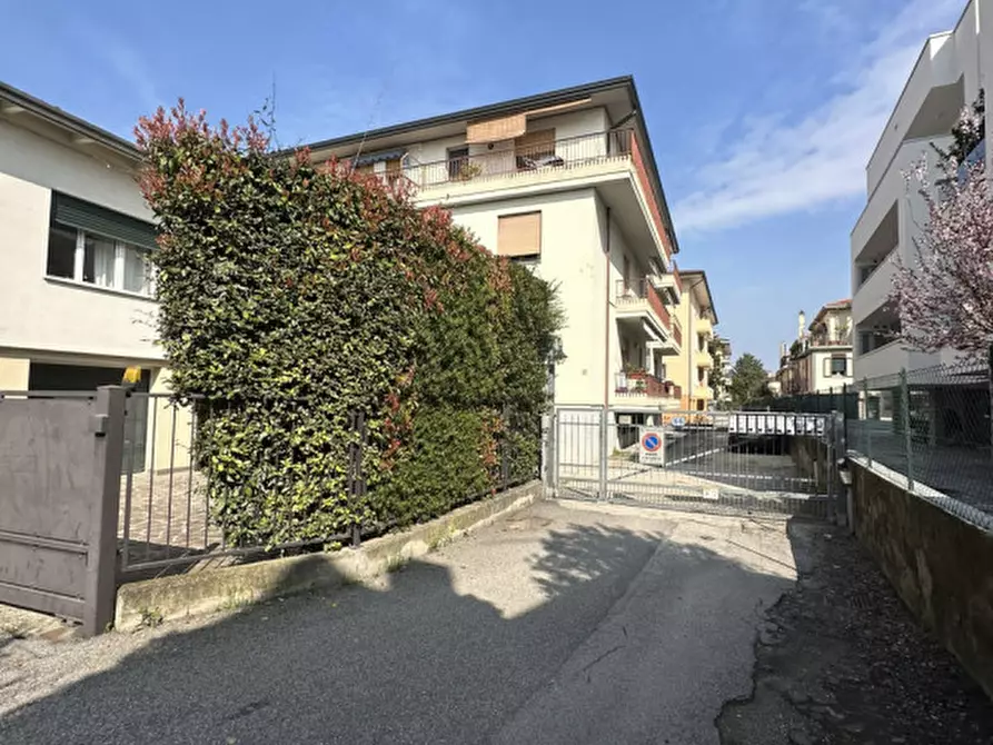 Immagine 2 di Appartamento in affitto  a Padova