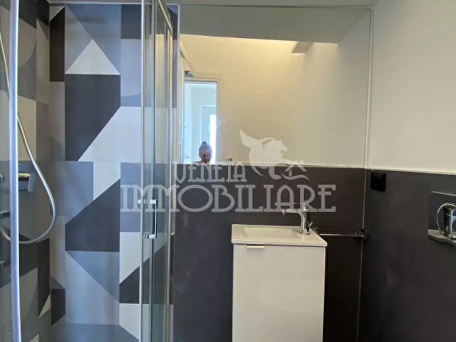 Immagine 13 di Appartamento in affitto  in via Mura del Molo a Genova