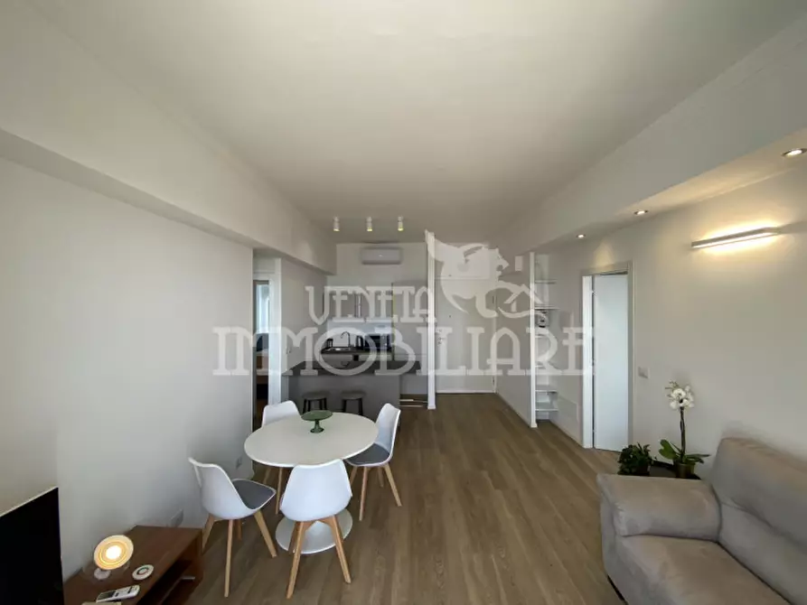 Immagine 20 di Appartamento in affitto  in via Mura del Molo a Genova