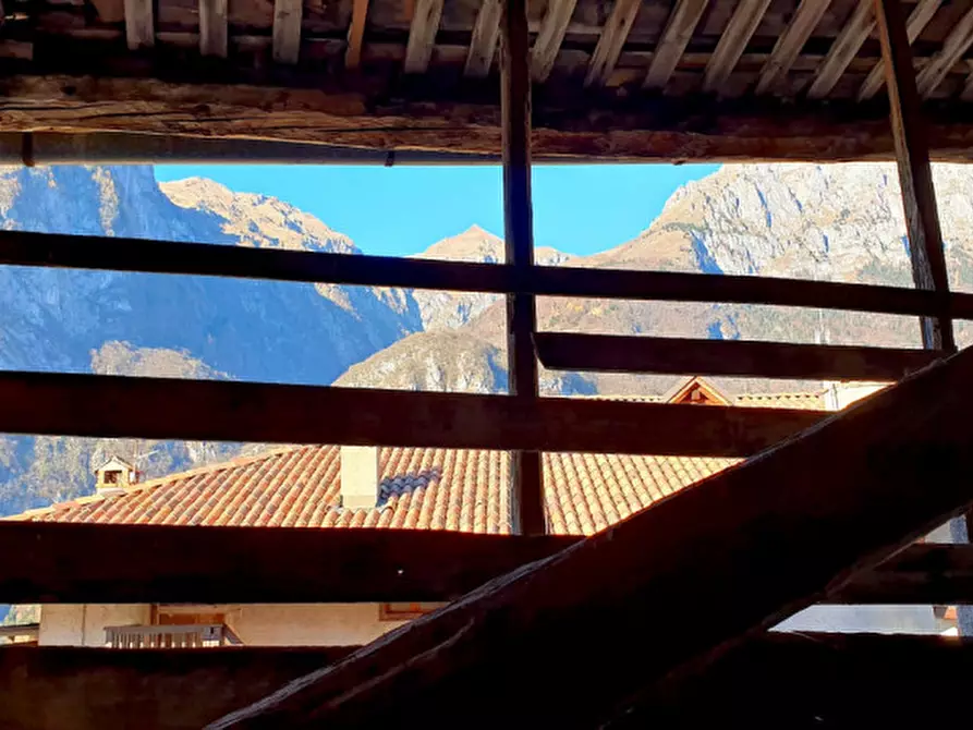 Immagine 2 di Attico in vendita  in Via Per Dolaso, 45 a San Lorenzo Dorsino