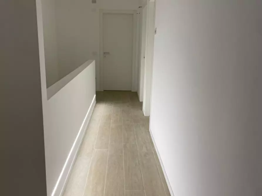 Immagine 5 di Casa bifamiliare in vendita  a Montegrotto Terme