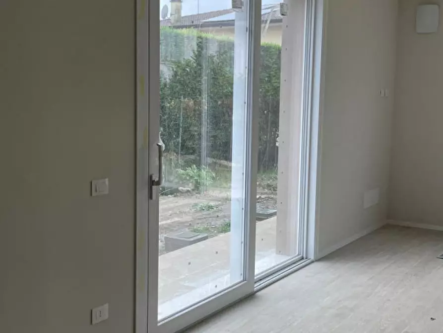 Immagine 11 di Casa bifamiliare in vendita  a Montegrotto Terme