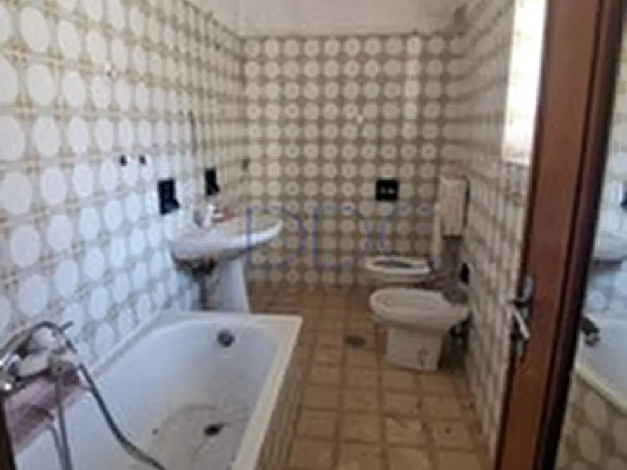 Immagine 5 di Casa indipendente in vendita  in Piazza Martiri della Libertà 3 a Collegno