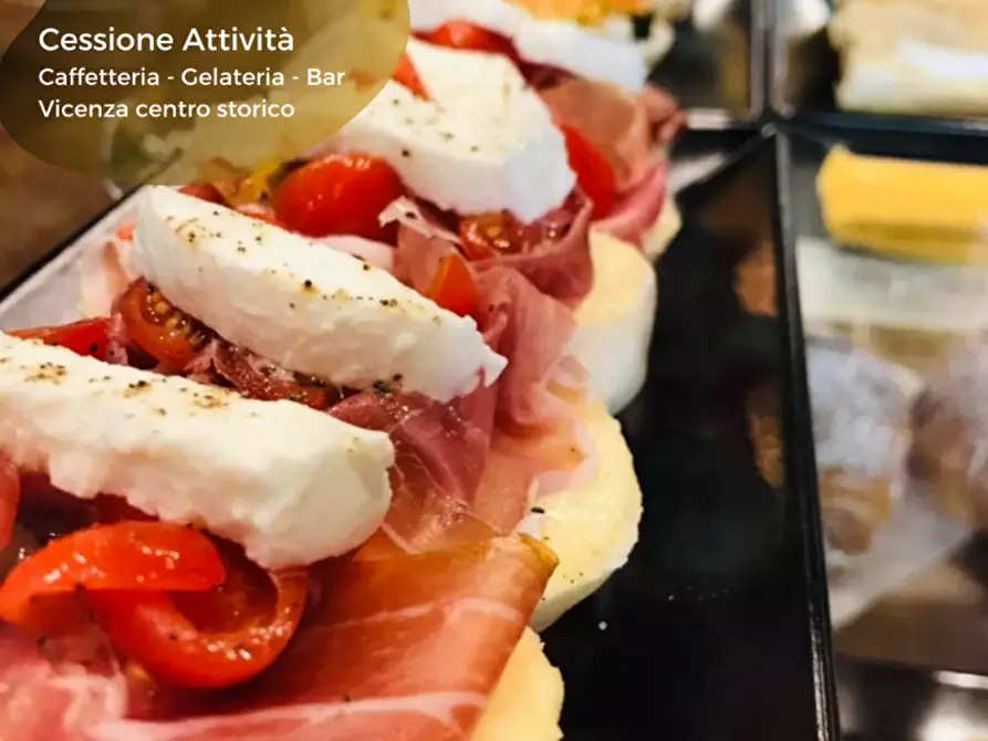 Immagine 2 di Attività commerciale in vendita  in corso palladio a Vicenza