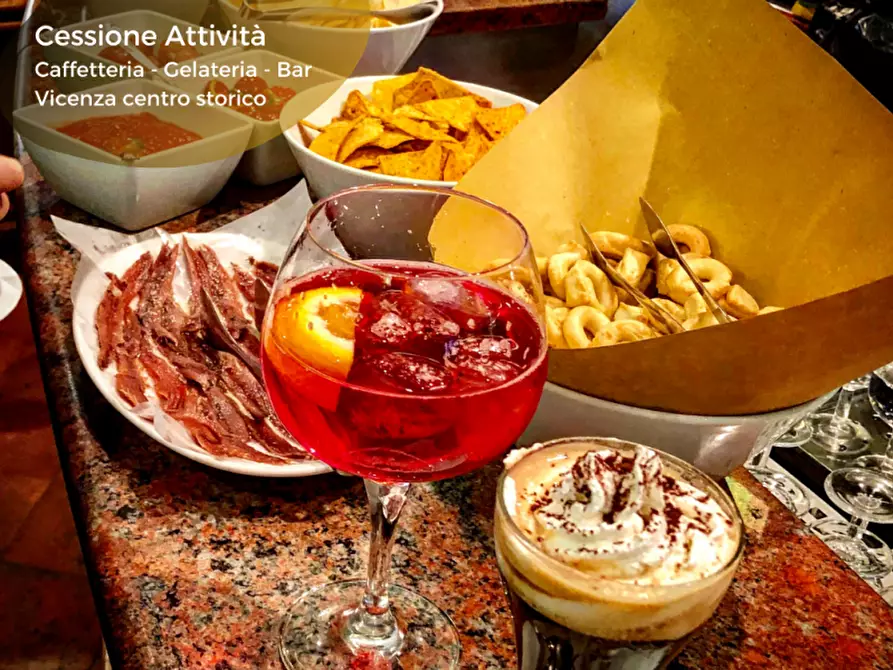 Immagine 4 di Attività commerciale in vendita  in corso palladio a Vicenza
